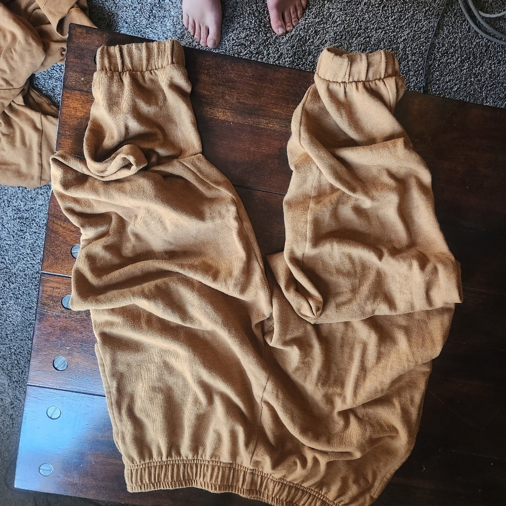 Colorado Sweatsuit - Picture 5 of 6